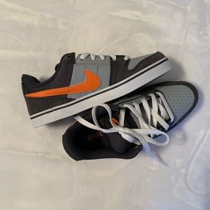 Nike Men’s Mogan 2 SE Sneakers